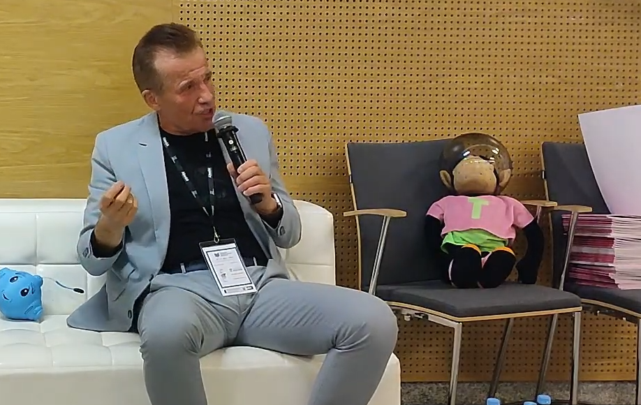 Sztuczna inteligencja wkracza do świata Tytusa. Artur Chmielewski oparł nowego bohatera na doświadczeniach z NASA