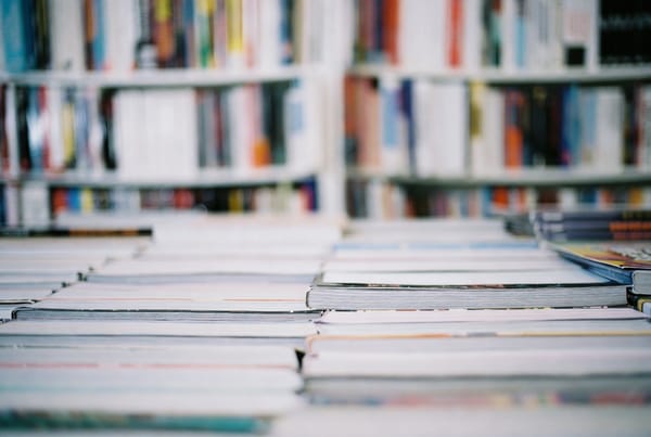 Azymut zamyka magazyn w Strykowie. To kolejny cios dla rynku książki i komiksu