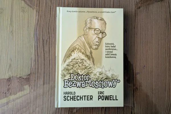 „Doktor Bezwartościowy” – recenzja. Człowiek, dla którego „Hitler to przy branży komiksowej amator”